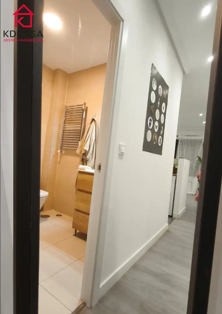 Baño de Piso en venta en Madrid con Calefacción, Horno y Lavadora