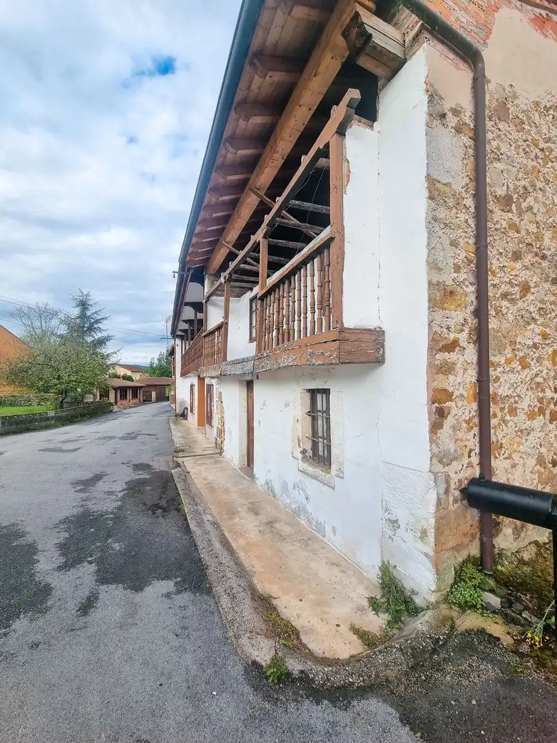 Exterior view of Houses for sale in Castañeda  with Private garden
