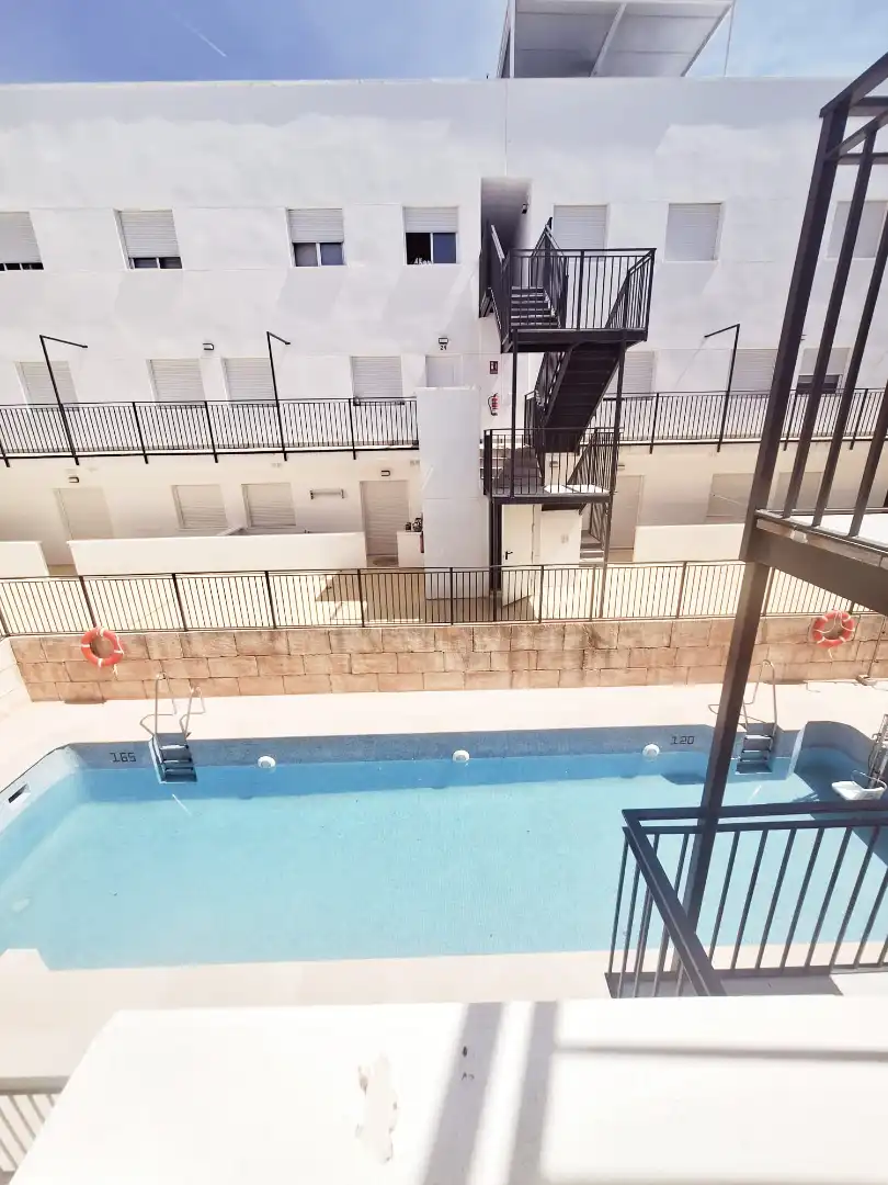 Schwimmbecken von Wohnung zum Verkauf in Balanegra mit Klimaanlage, Abstellraum und Gemeinschaftspool