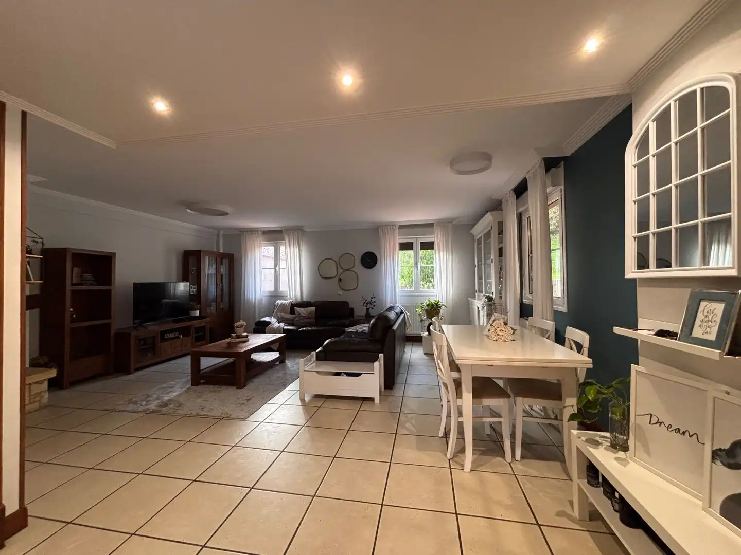 Sala d'estar de Casa o xalet en venda en Irun  amb Calefacció, Jardí privat i Traster