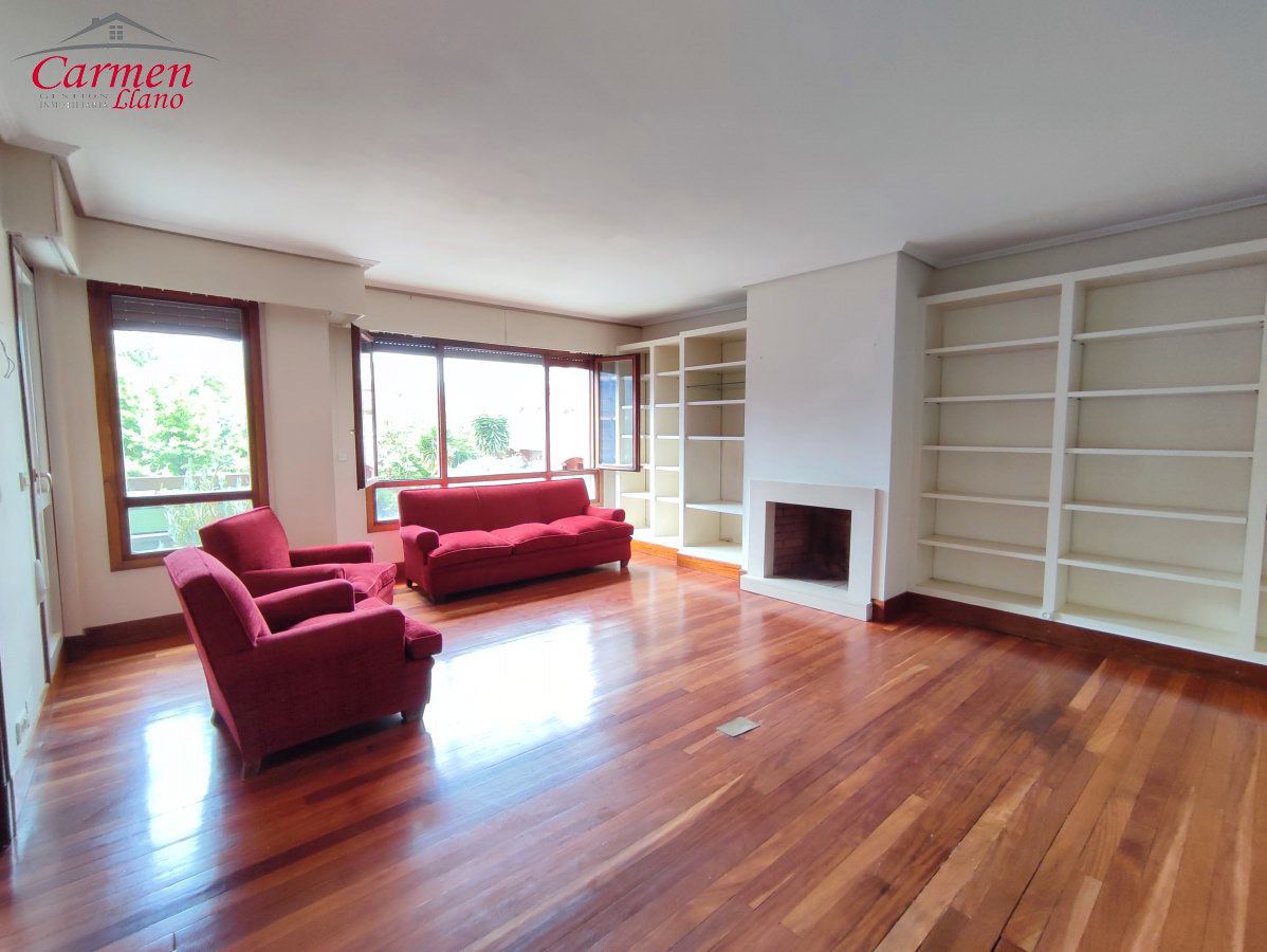 Living room of Flat for sale in Getxo   with Heating, Terrace and Storage room