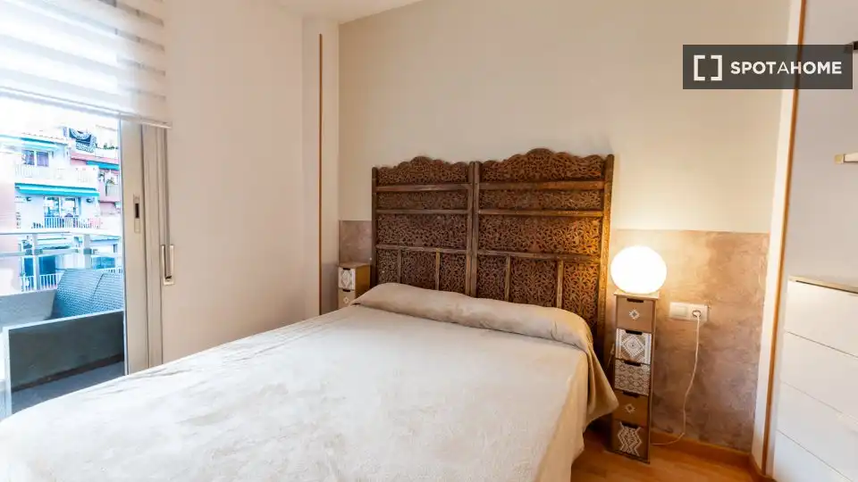 Appartamento con terrazza in affitto a Horta - Guinardó, imagen 17