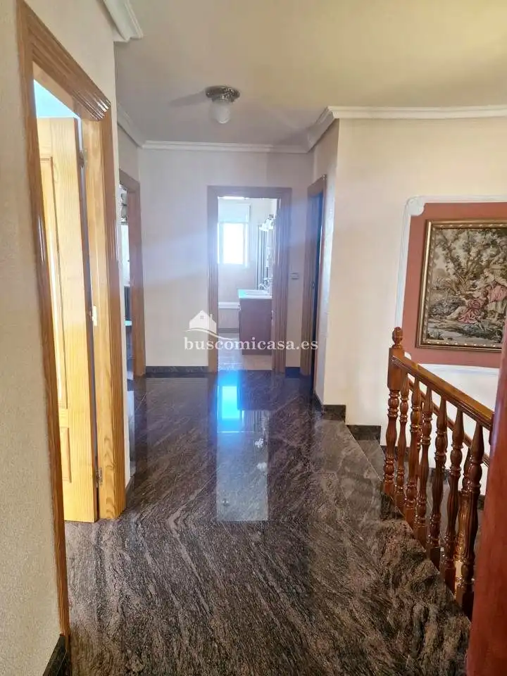 Casa adosada en venda en Torredelcampo amb Aire condicionat, Calefacció i Jardí privat