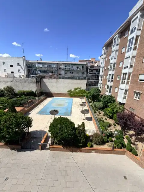 Vista exterior de Pis en venda en  Madrid Capital amb Aire condicionat, Calefacció i Traster