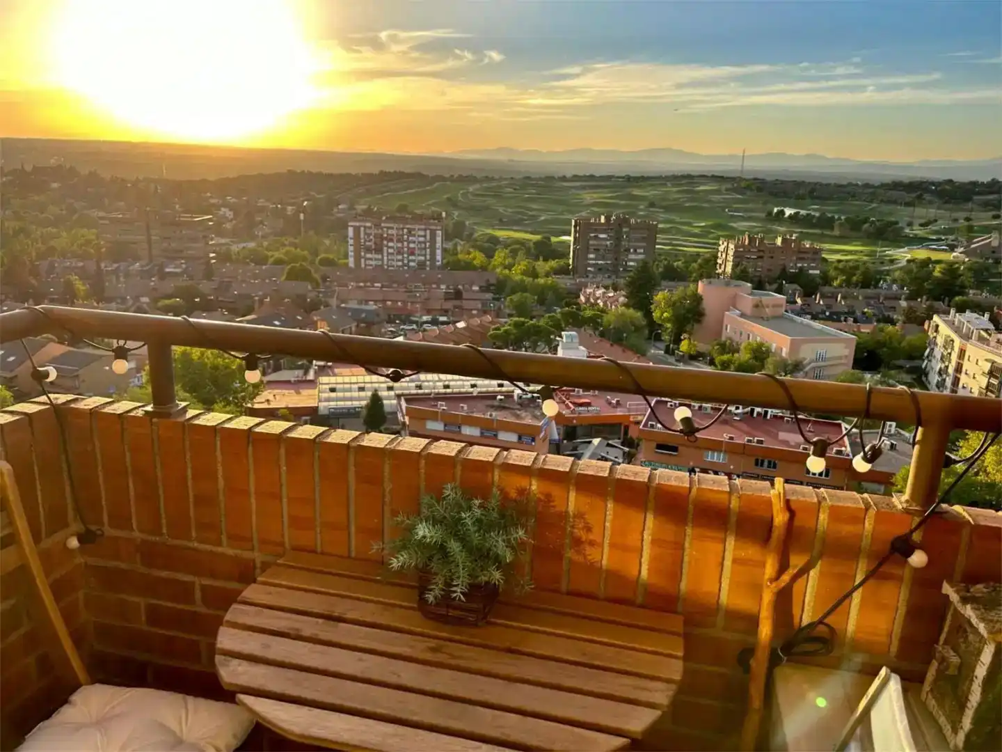 Terrasse von Wohnung zur Miete in  Madrid Capital mit Klimaanlage, Schwimmbad und Balkon