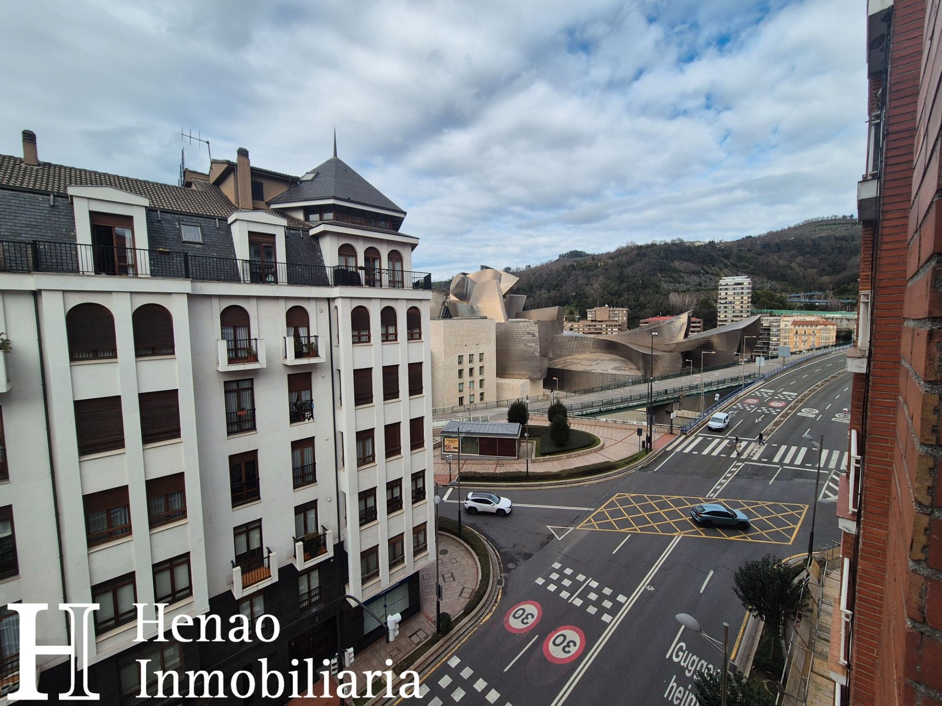 Vista exterior de Pis en venda en Bilbao 