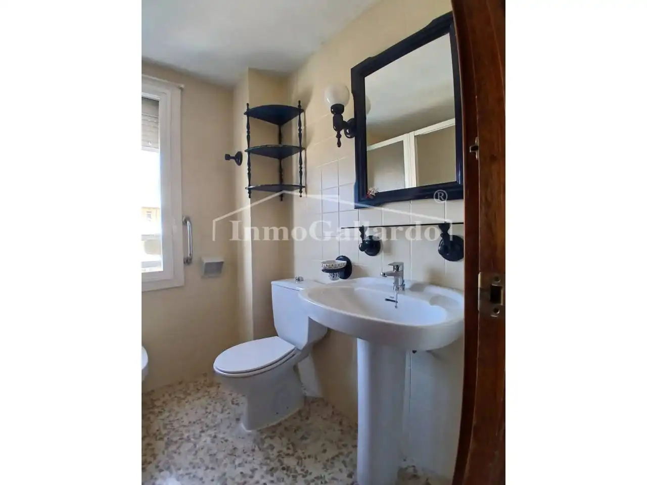 Baño de Piso de alquiler en Málaga con Aire acondicionado, Terraza y Amueblado