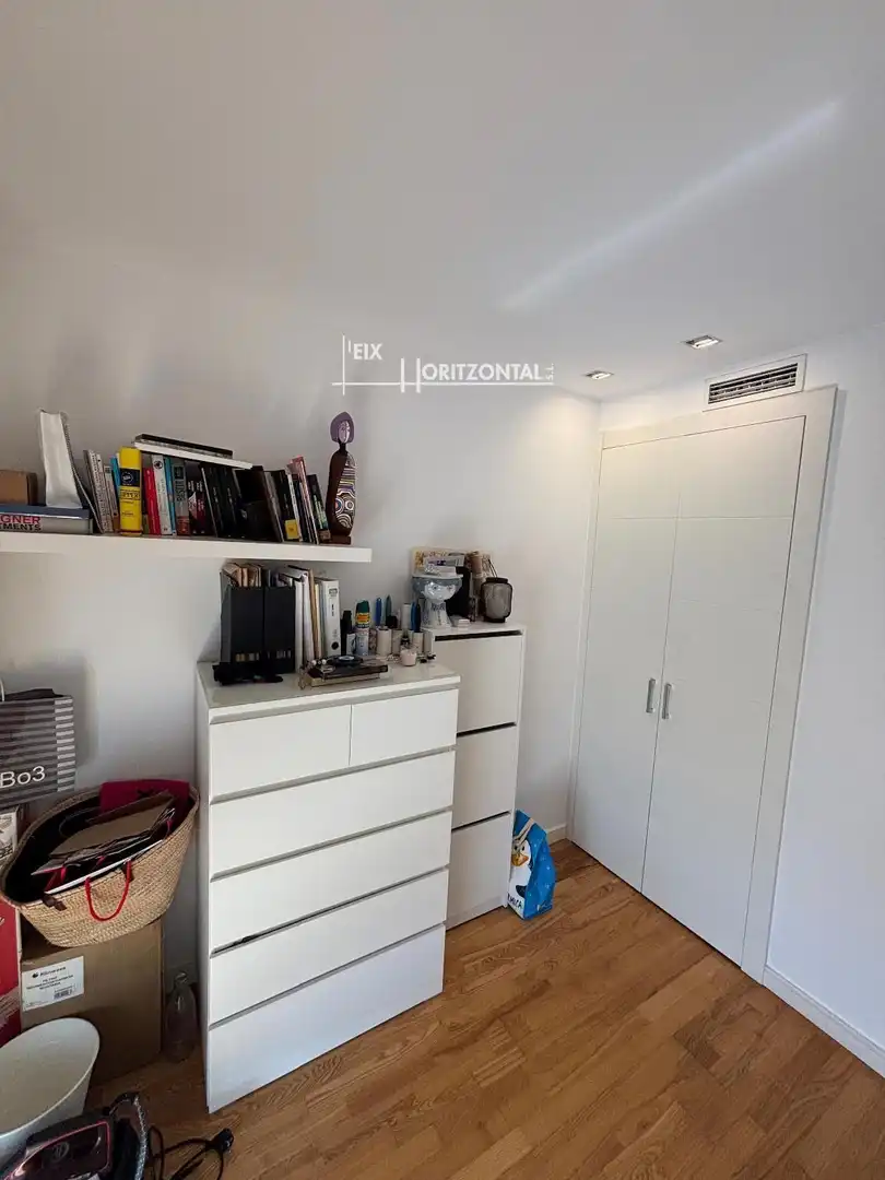 Dormitori de Dúplex de lloguer en Sabadell amb Aire condicionat, Calefacció i Moblat