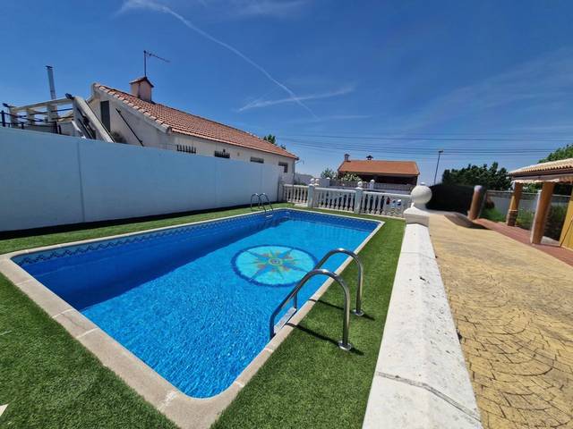 Casa-chalet en Venta en Palomeque