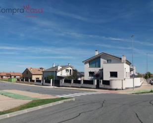 Vista exterior de Residencial en venda en Palazuelos de Eresma