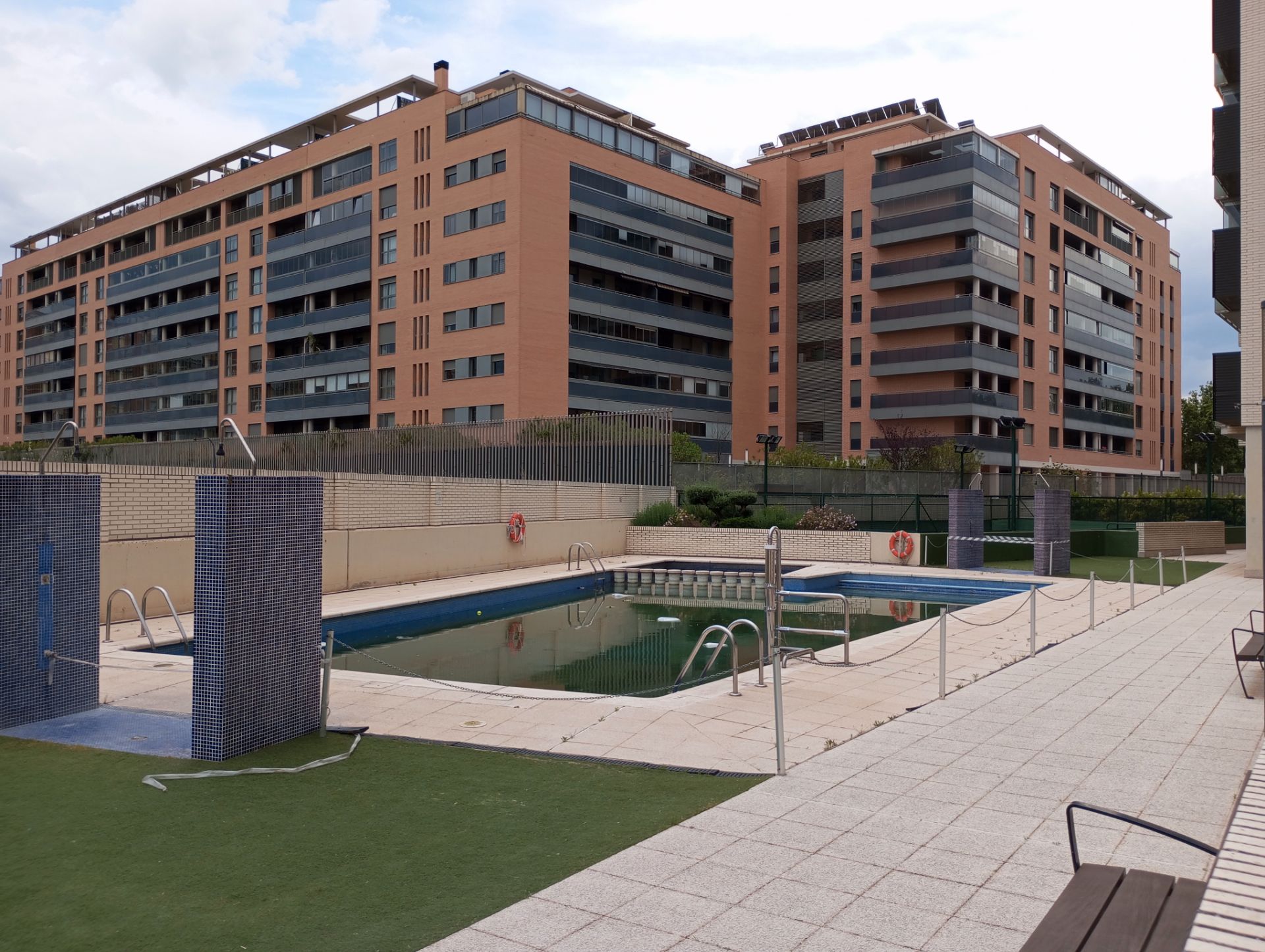 Piscina de Pis de lloguer en  Zaragoza Capital amb Aire condicionat, Calefacció i Parquet