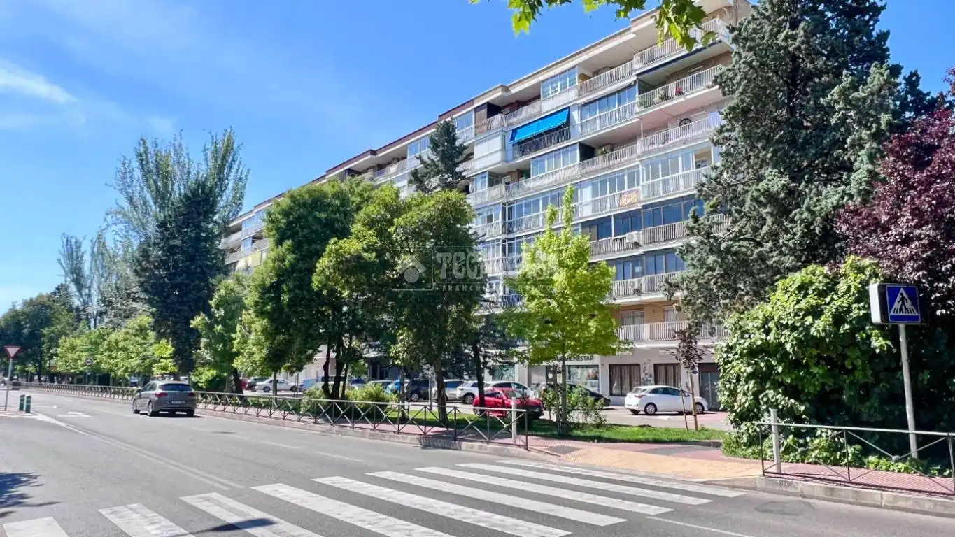 Vista exterior de Piso en venta en Alcalá de Henares con Aire acondicionado, Calefacción y Terraza