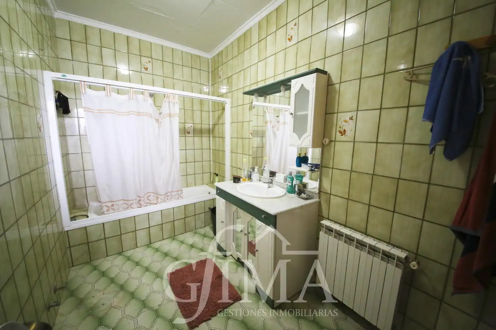 Bathroom of Houses for sale in Argamasilla de Alba  with Air Conditioner, Heating and Balcony