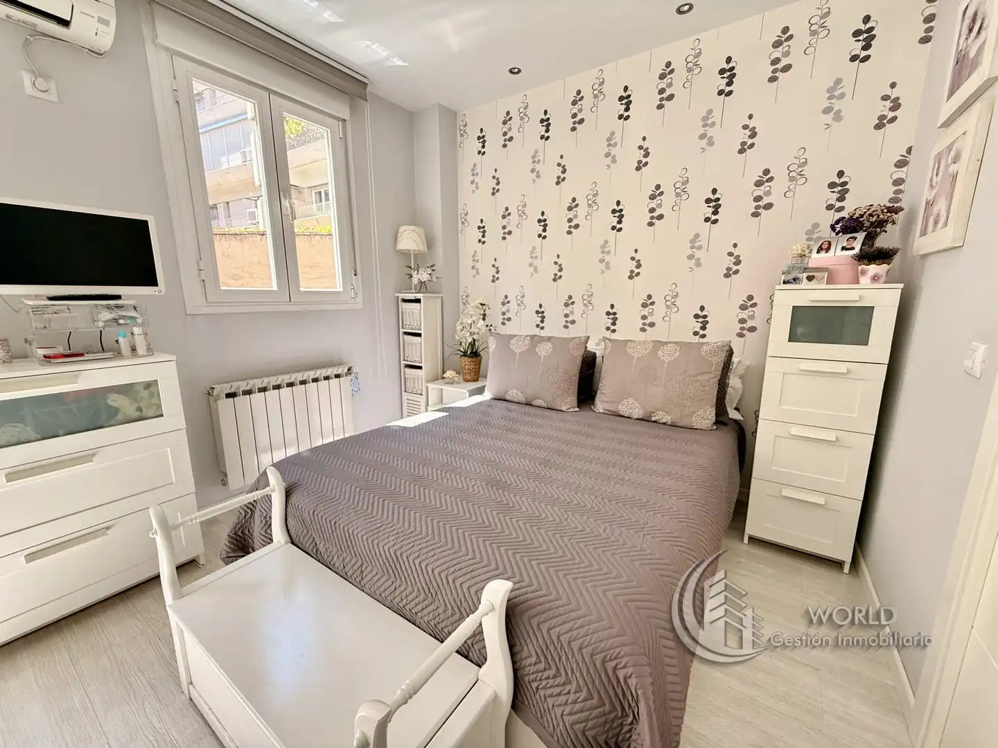Schlafzimmer von Wohnung zum Verkauf in Madrid mit Klimaanlage, Heizung und Möbliert