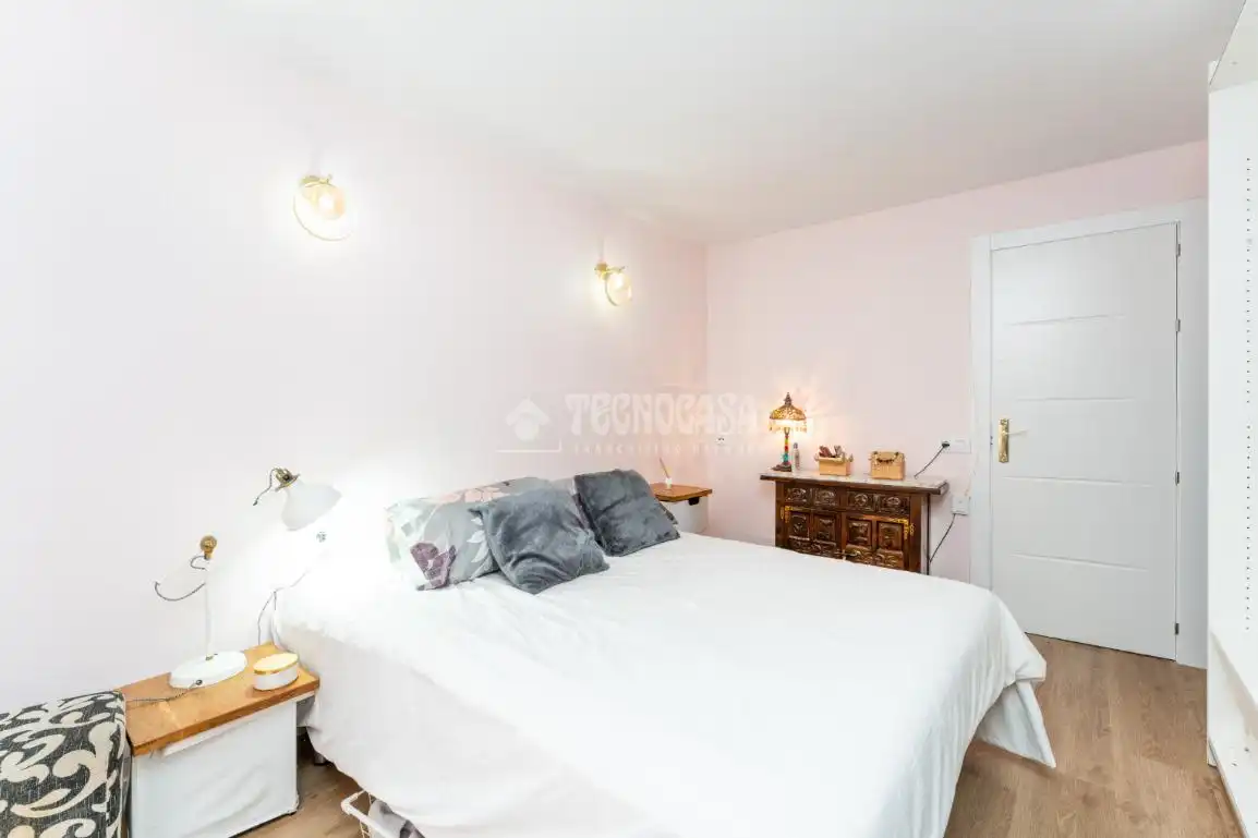 Schlafzimmer von Wohnung zum Verkauf in Cornellà de Llobregat mit Klimaanlage und Parkett