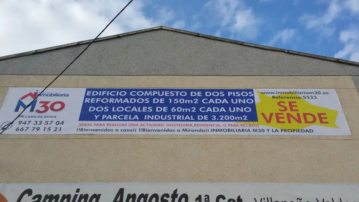 Aparcament de Casa o xalet en venda en Miranda de Ebro amb Traster
