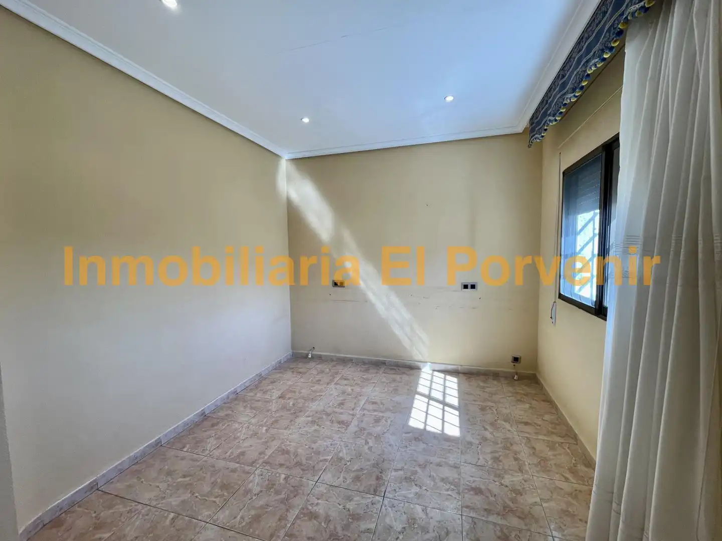Casa o chalet en venta en Torrent con Aire acondicionado, Jardín privado y Terraza
