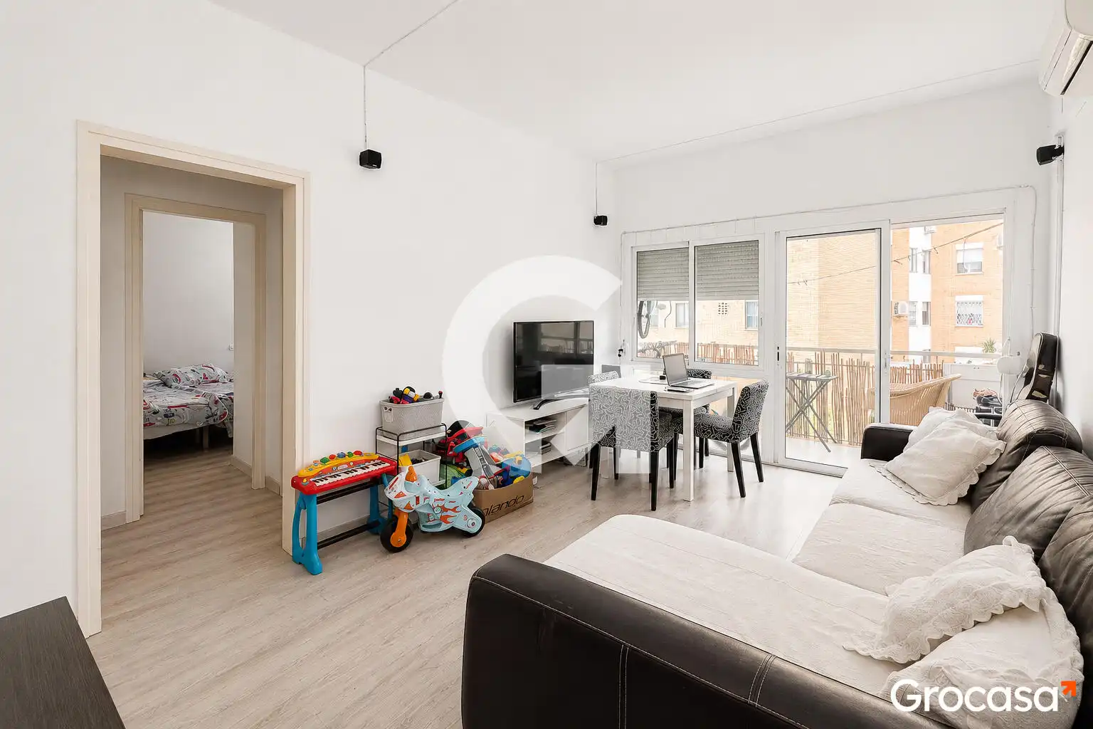 Living room of Flat for sale in Gavà  with Air Conditioner, Oven and Balcony