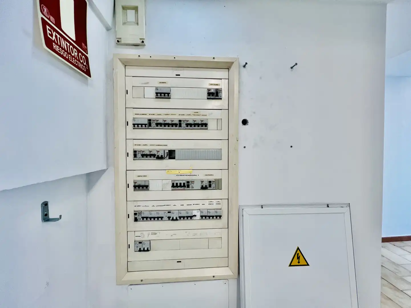 Business premises to rent in Gutierrez Herrero, imagen 12