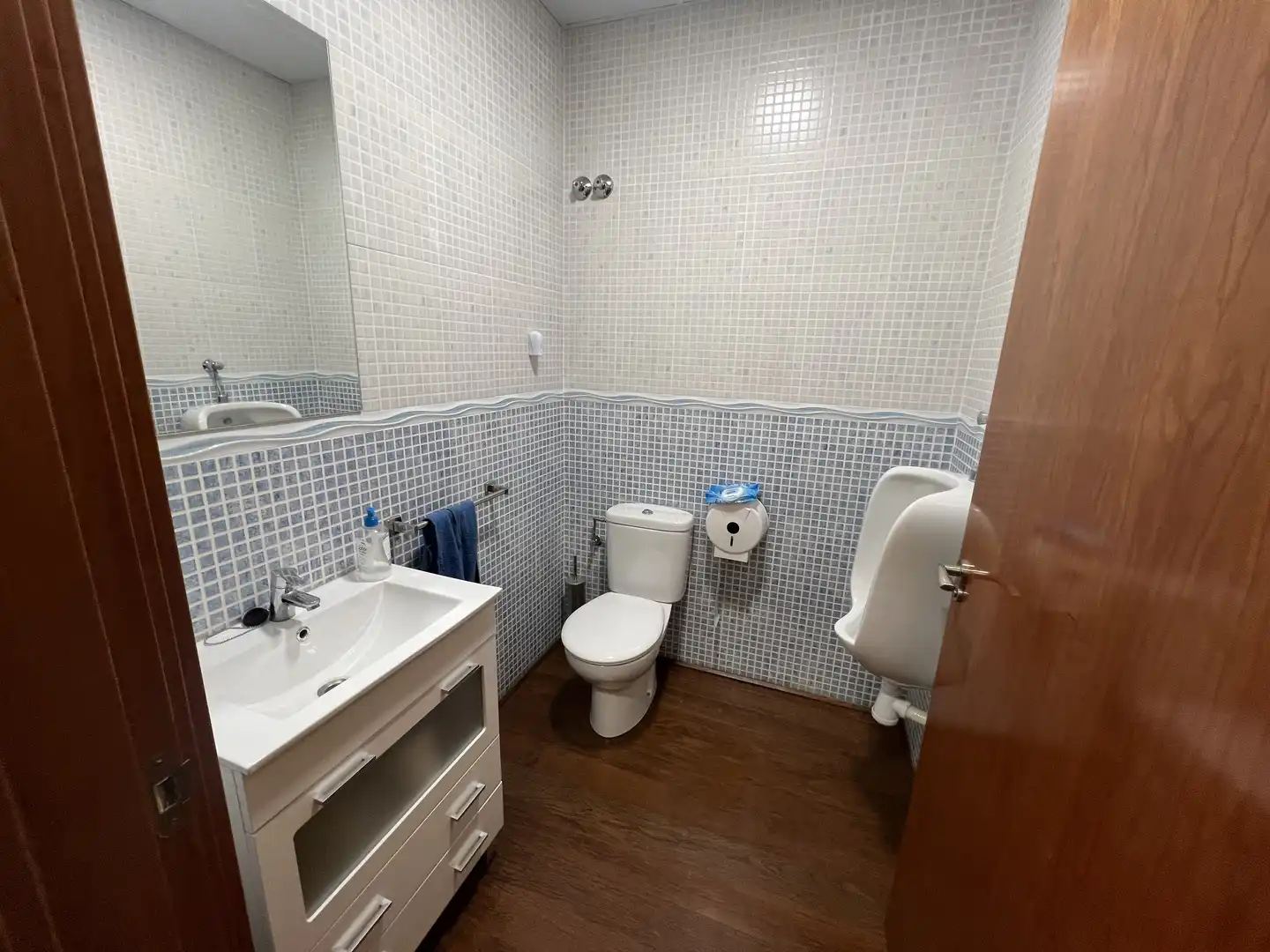 Bathroom of Industrial buildings for sale in Santurtzi 