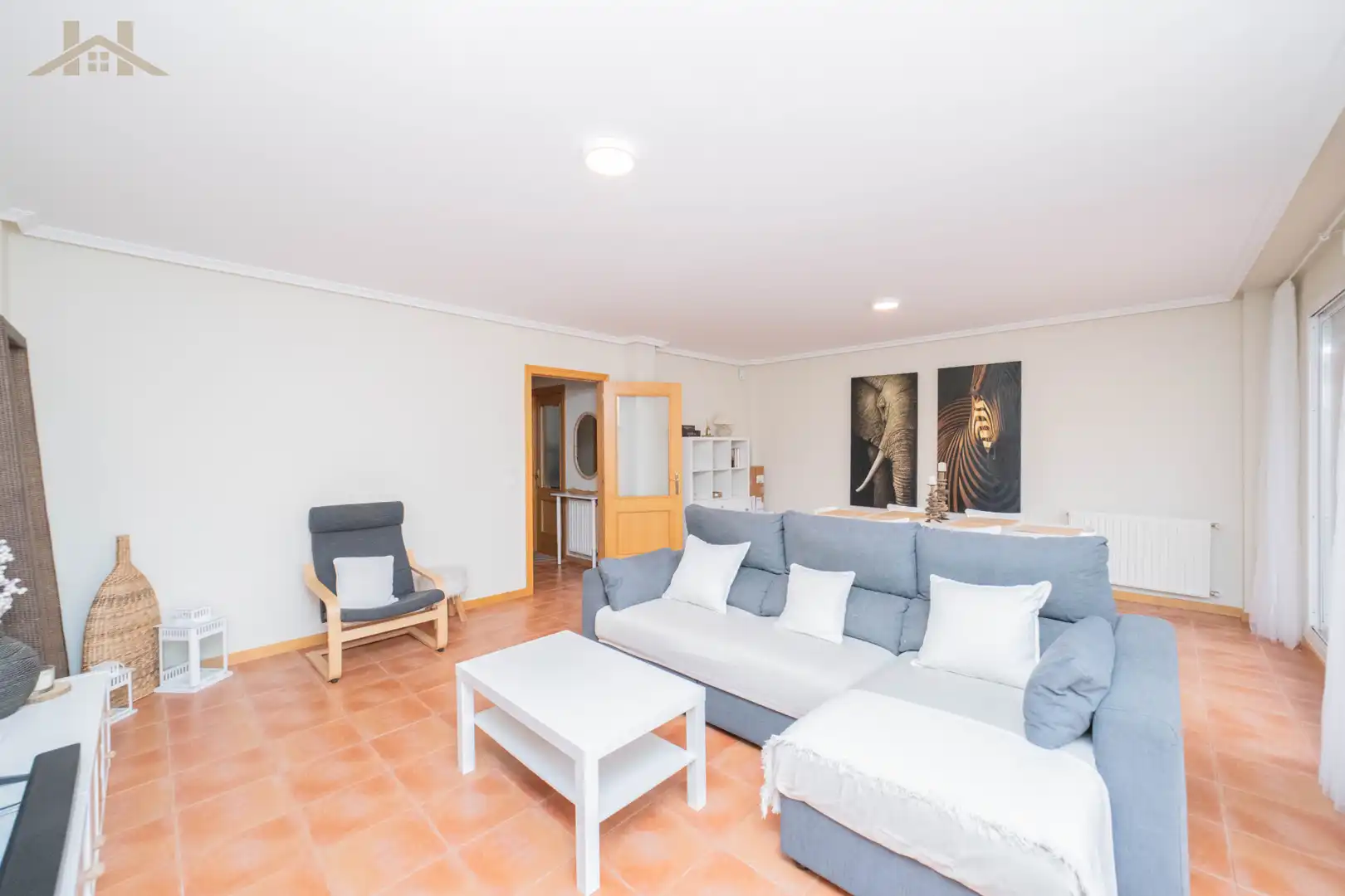 Sala de estar de Casa adosada en venta en Illescas con Aire acondicionado, Calefacción y Jardín privado