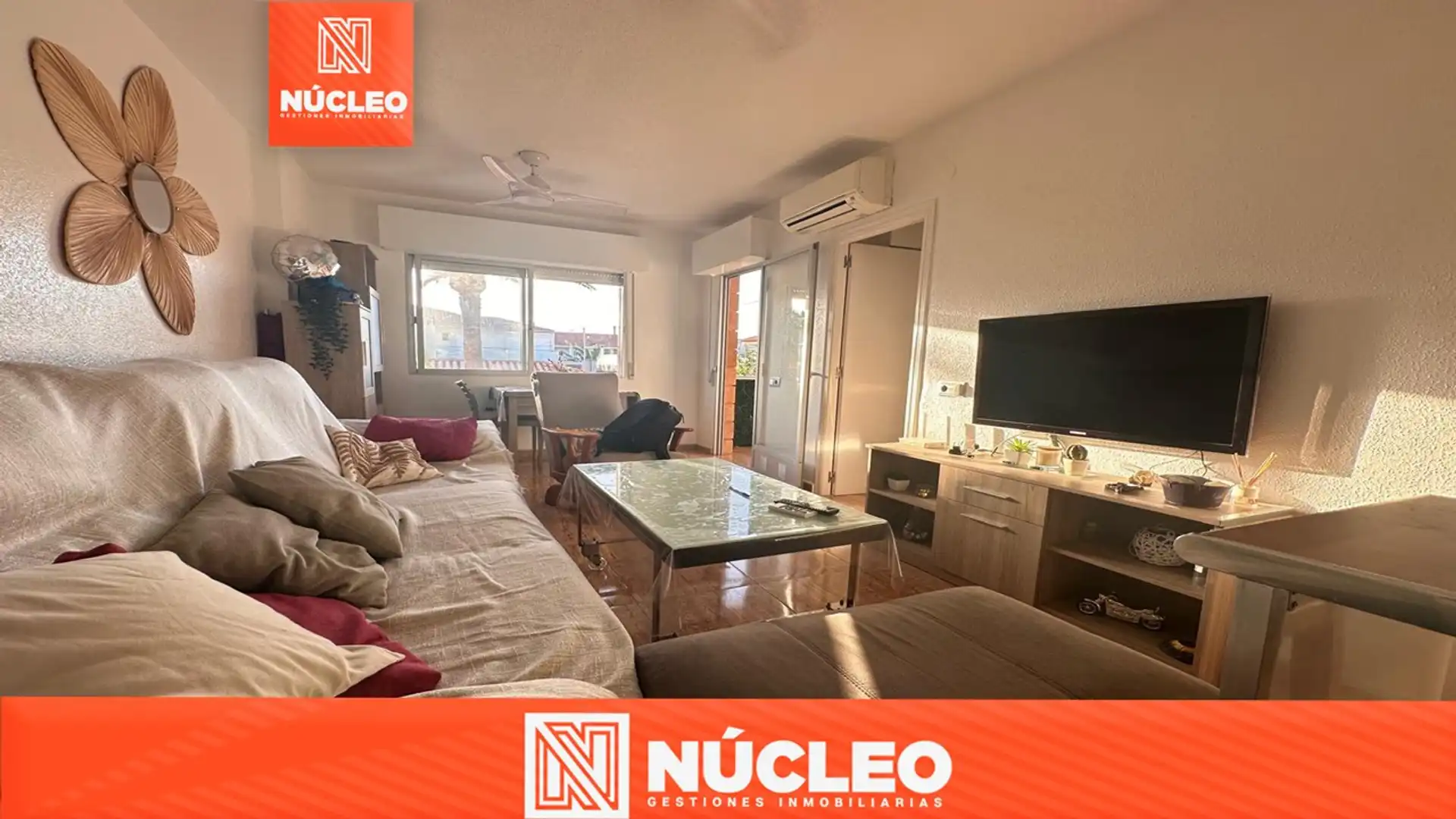 Sala de estar de Piso en venta en Pilar de la Horadada con Aire acondicionado, Terraza y Amueblado