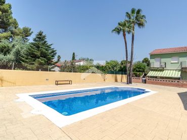Casa bifamiliare con balcone in vendita a Platja de Mont-roig