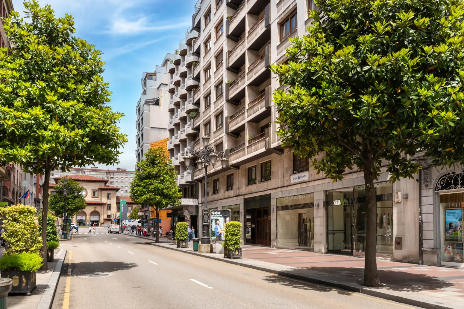 Außenansicht von Wohnung zum Verkauf in Oviedo  mit Heizung und Parkett