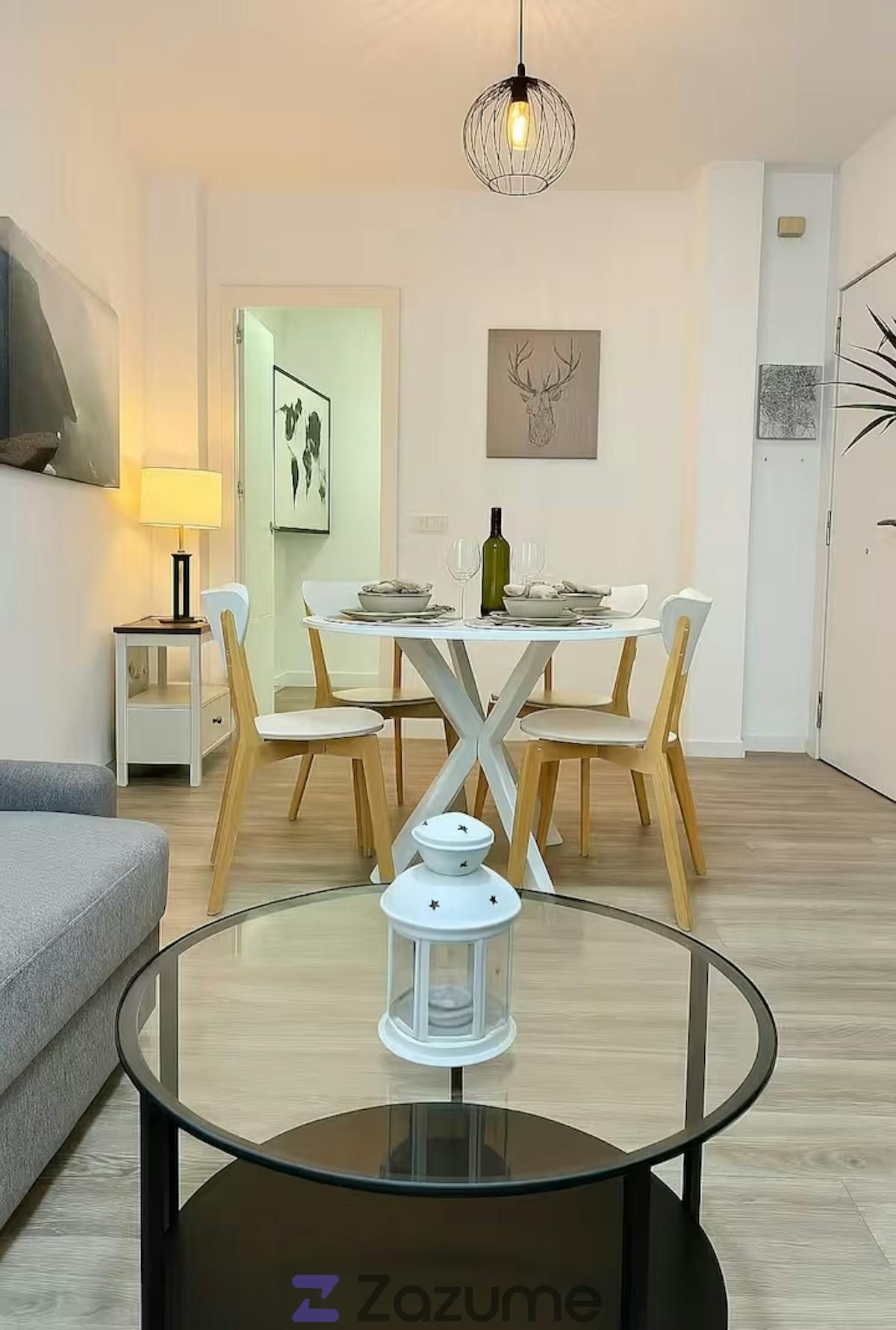 Menjador de Pis de lloguer en  Sevilla Capital amb Aire condicionat, Parquet i Moblat