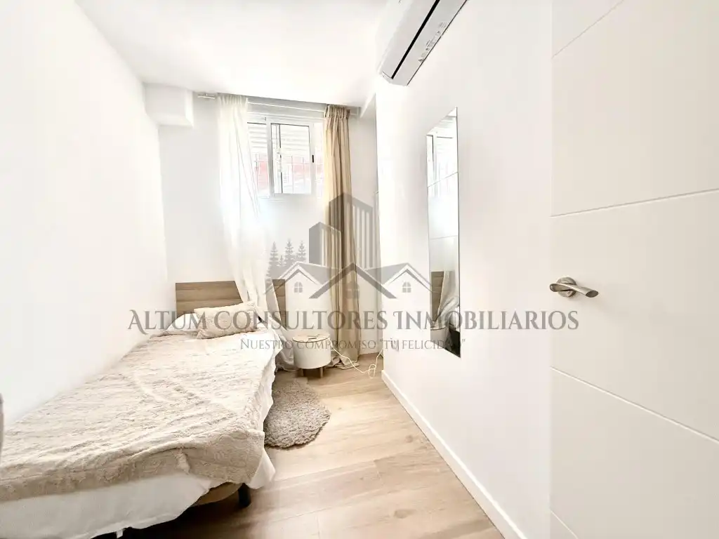 Bedroom of Flat for rent in Sevilla