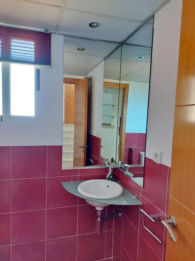 Bathroom of Houses for sale in La Pobla de Vallbona  with Air Conditioner, Heating and Private garden