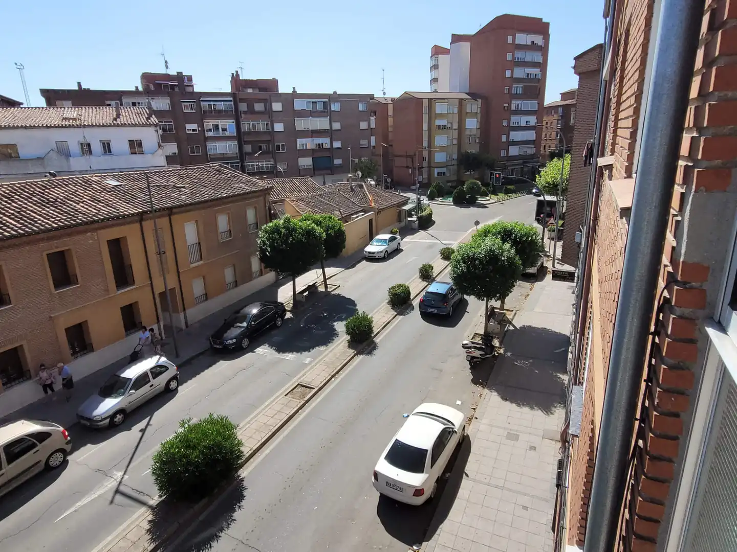 Flat with terrace for sale in Avenida de la Constitución 9, imagen 2