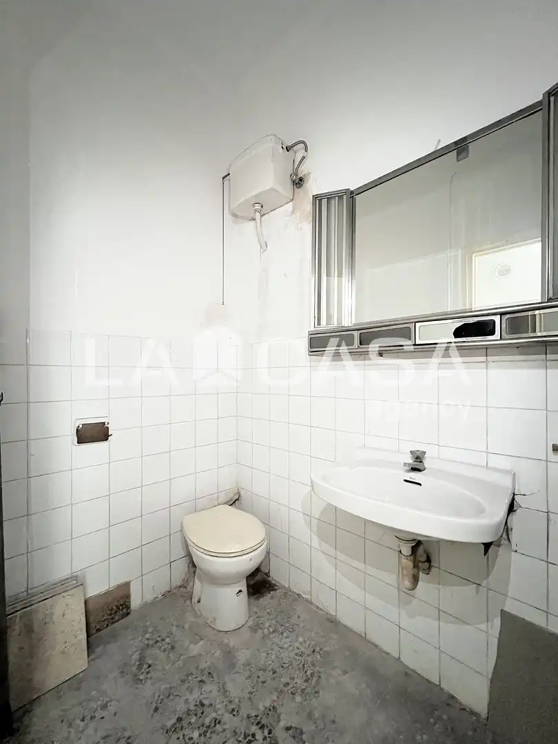 Baño de Local en venta en Badalona