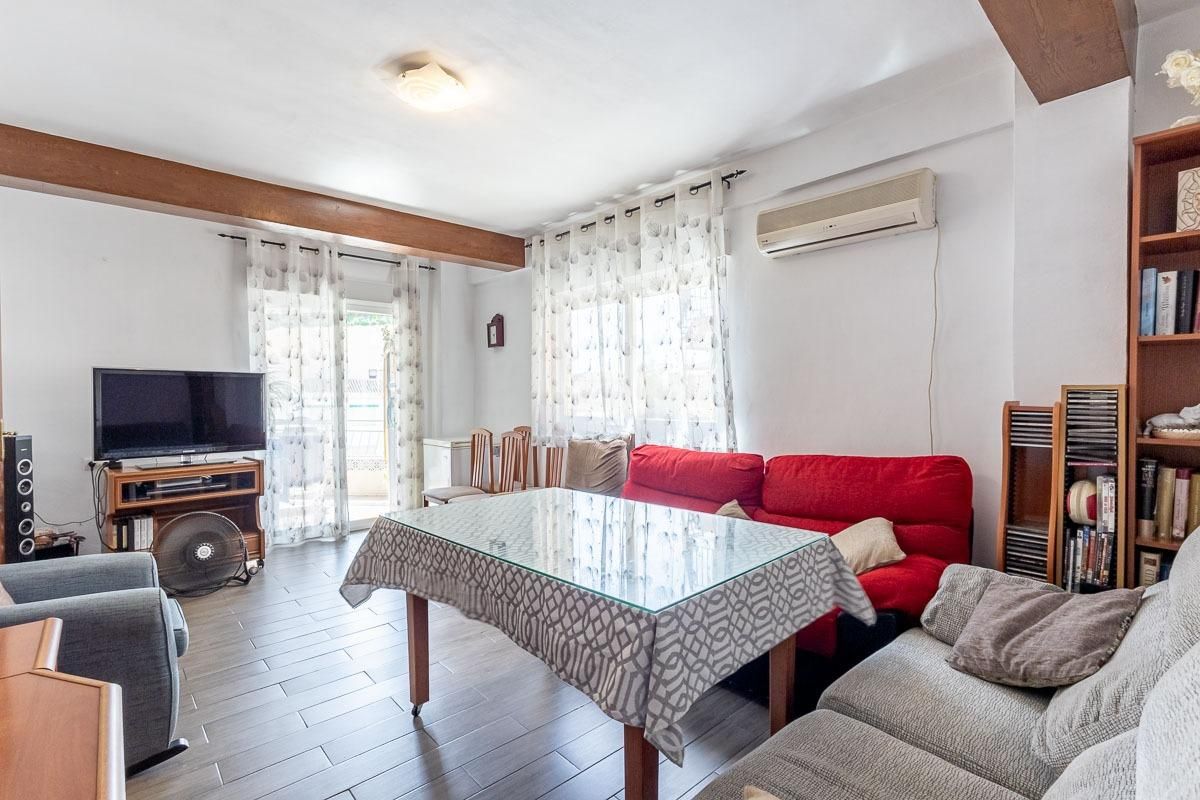 Sala d'estar de Pis en venda en Maracena amb Aire condicionat, Terrassa i Balcó