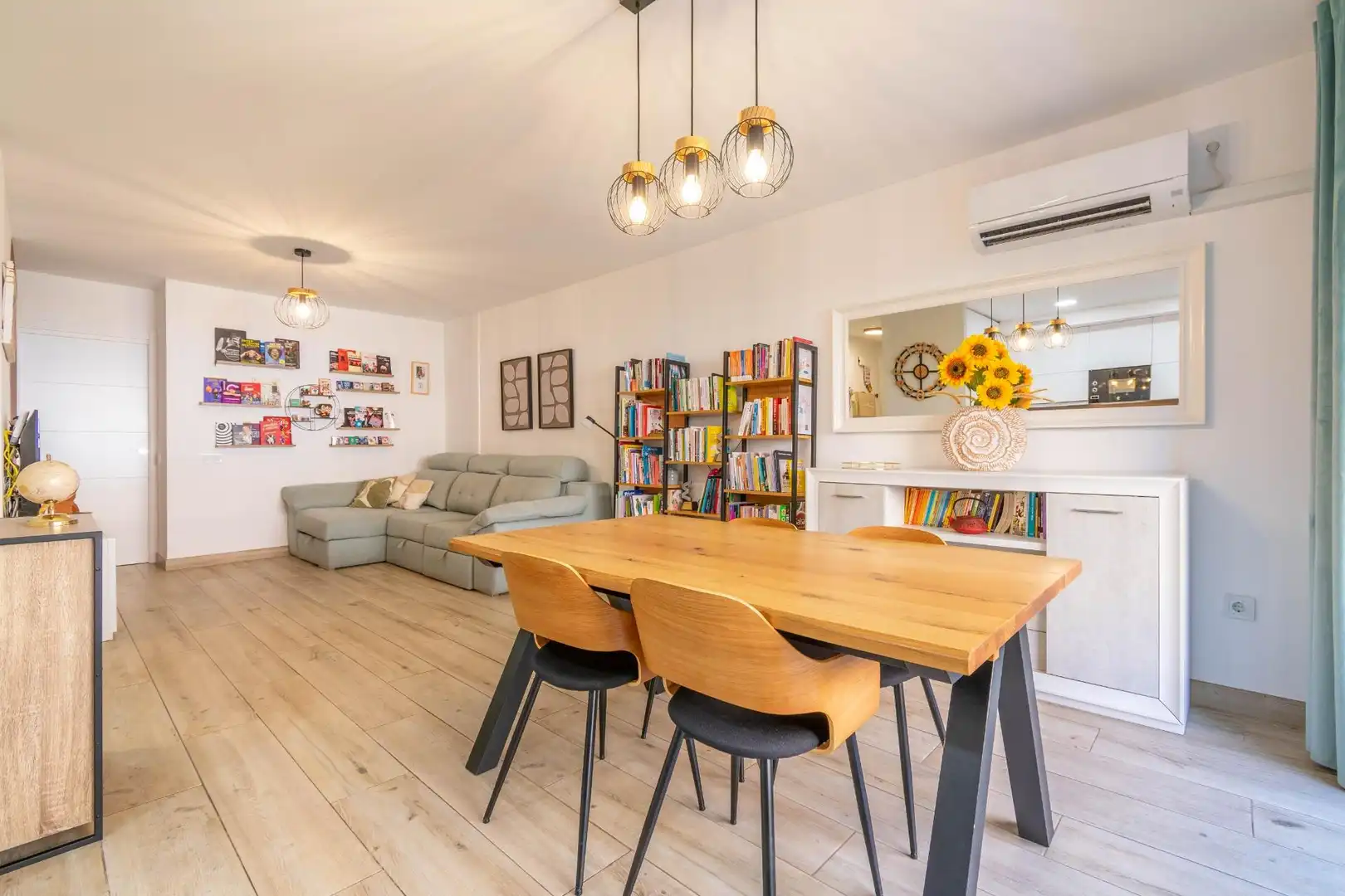 Comedor de Piso en venta en Almería con Aire acondicionado y Terraza
