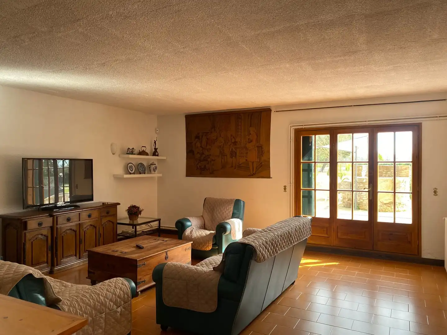 Sala d'estar de Finca rústica en venda en Cassà de la Selva amb Calefacció, Terrassa i Traster