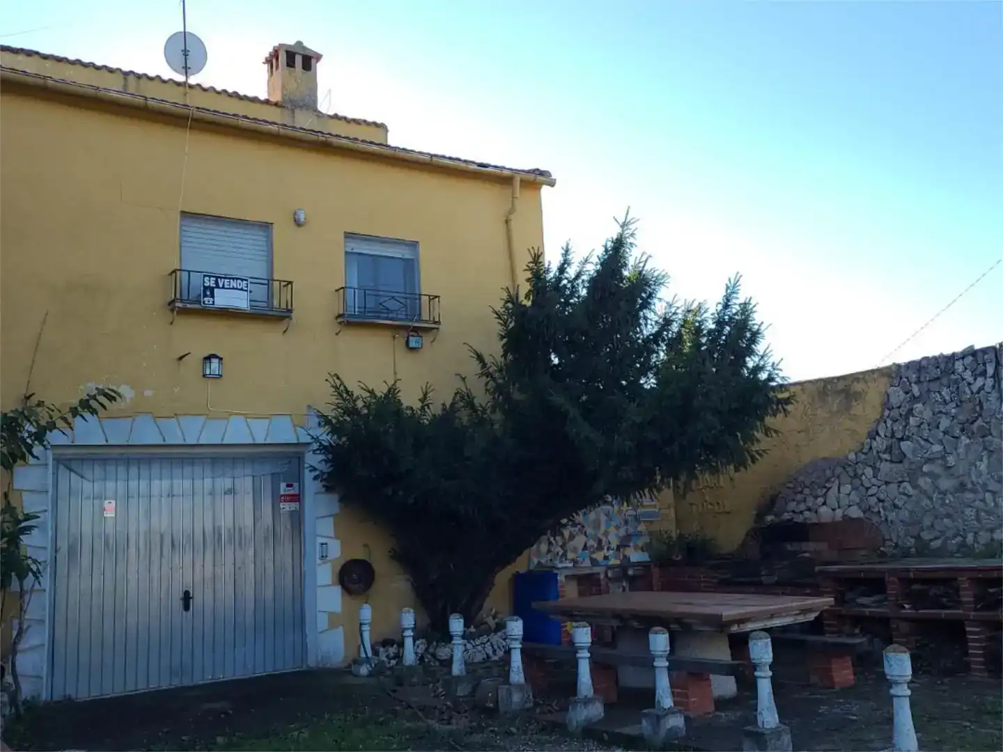 Vista exterior de Finca rústica en venda en Agres amb Jardí privat, Traster i Moblat