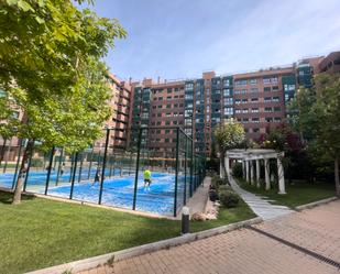 Swimming pool of Flat for sale in  Madrid Capital  with Air Conditioner and Terrace