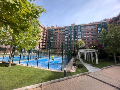 Swimming pool of Flat for sale in  Madrid Capital  with Air Conditioner and Terrace