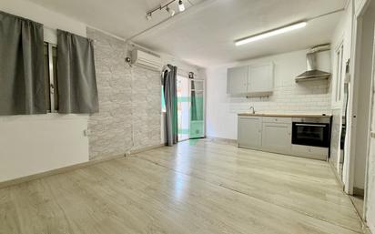 Cuina de Pis en venda en Badalona amb Aire condicionat i Balcó