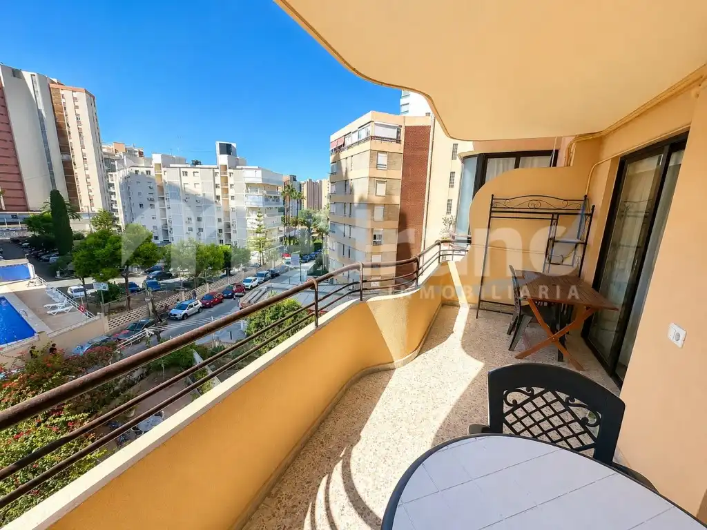 Apartment with pool for sale in Avenida Montecarlo