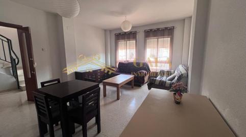 Foto 4 de Casa adosada de alquiler en Mejostilla, Cáceres