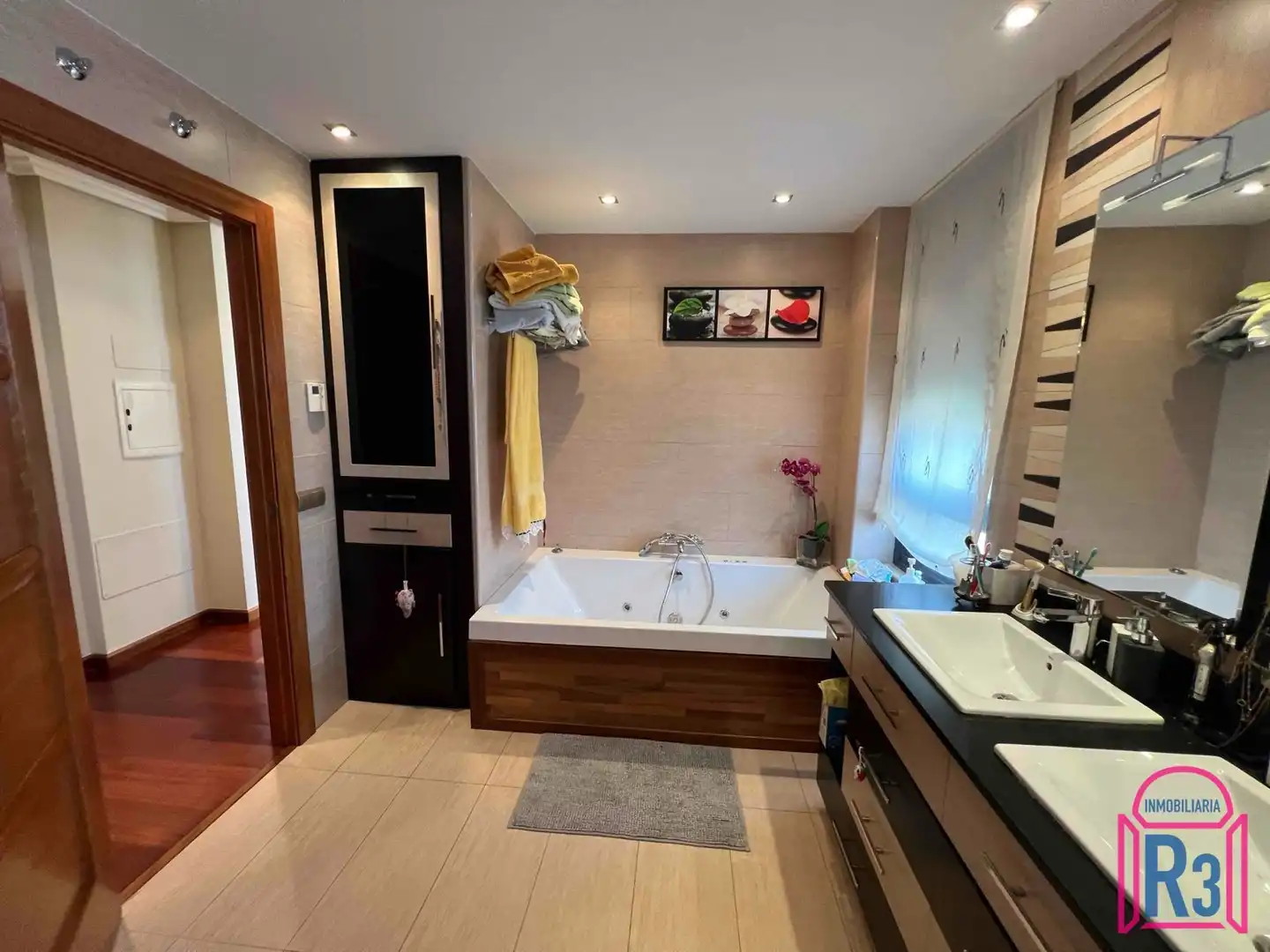 Bathroom of Houses for sale in Villaquilambre  with Heating