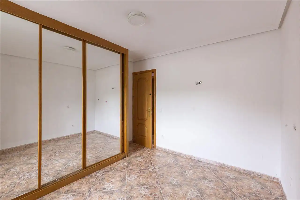 Habitación de Piso en venta en Fuenlabrada con Terraza