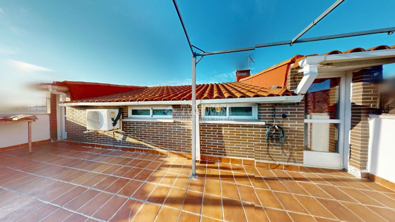 Vista exterior de Pis en venda en Leganés amb Aire condicionat i Terrassa