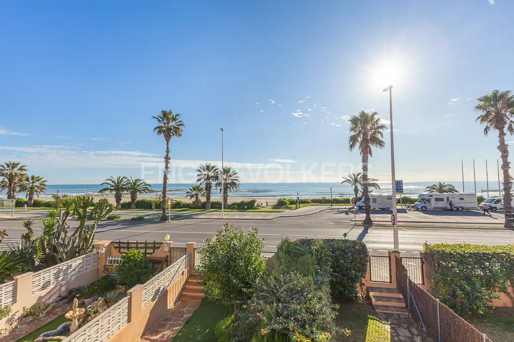 Exterior view of Houses for rent in Castellón de la Plana / Castelló de la Plana  with Air Conditioner, Heating and Private garden
