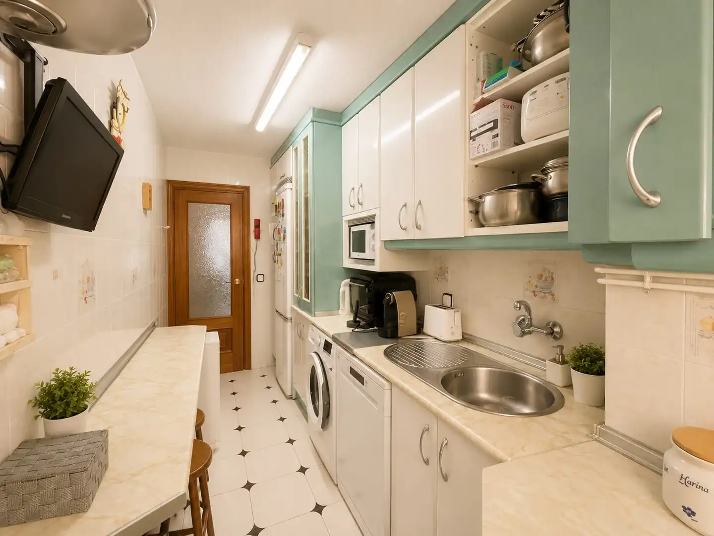 Kitchen of Flat for sale in Parla  with Air Conditioner, Heating and Terrace