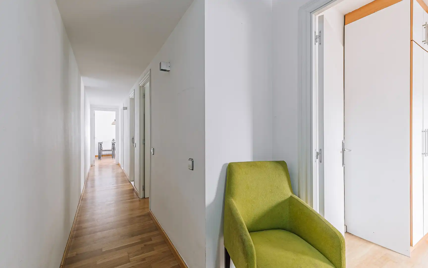 Dachboden zum Verkauf in Barcelona mit Klimaanlage, Terrasse und Möbliert
