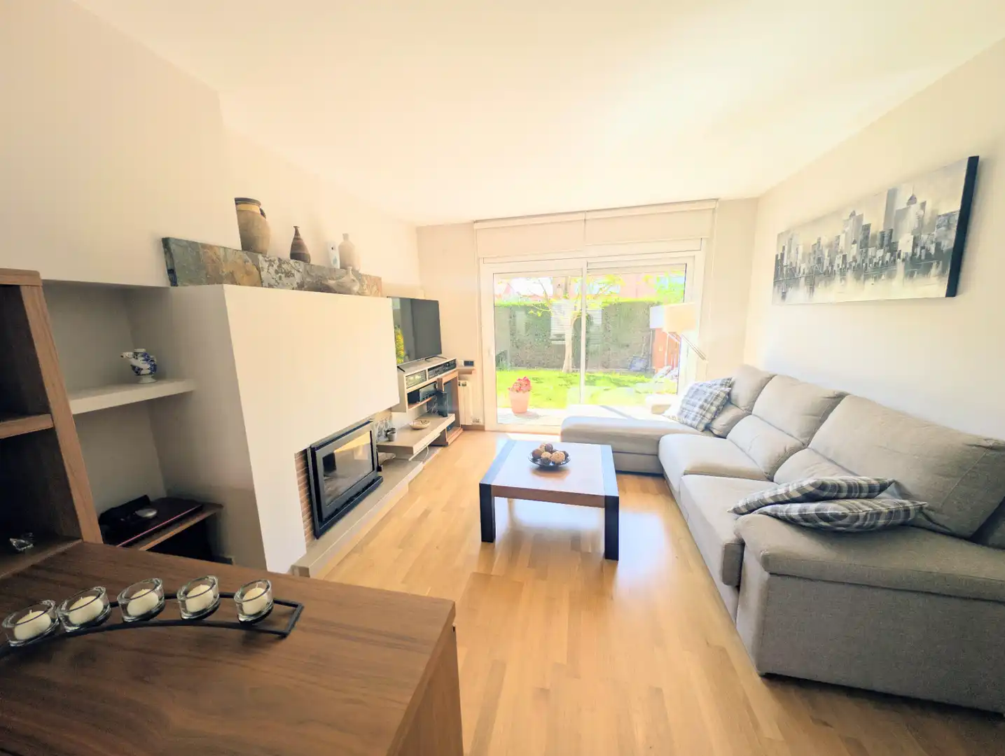 Sala de estar de Casa o chalet en venta en Viladecavalls con Aire acondicionado, Calefacción y Jardín privado
