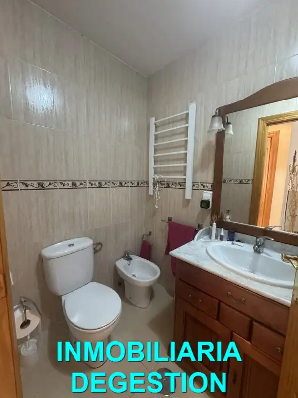 Bathroom of Flat for sale in Linares  with Air Conditioner, Heating and Furnished